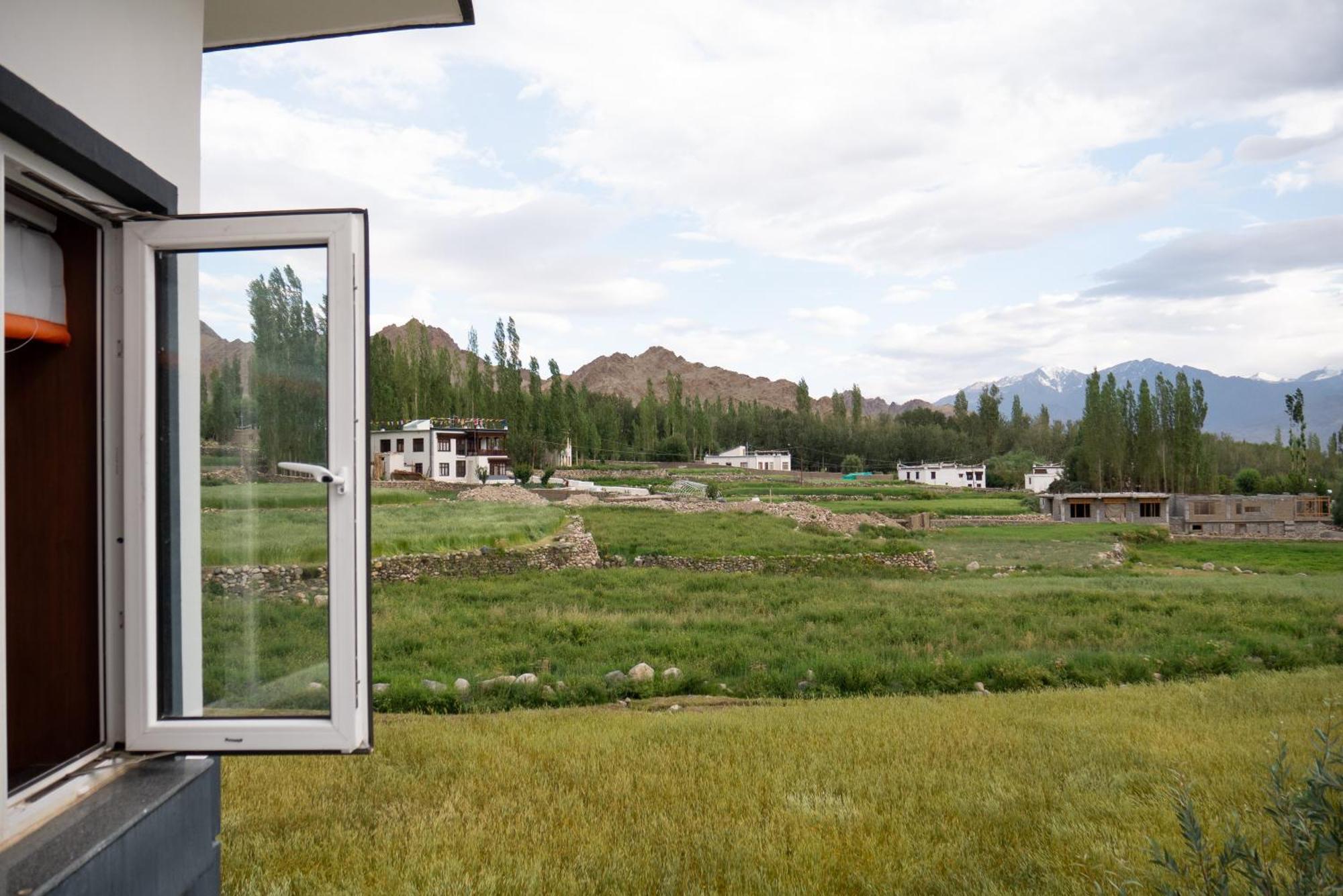 Angkasa Ladakh Resort Лех Екстер'єр фото